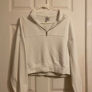 White quarterzip sweatshirt pullover